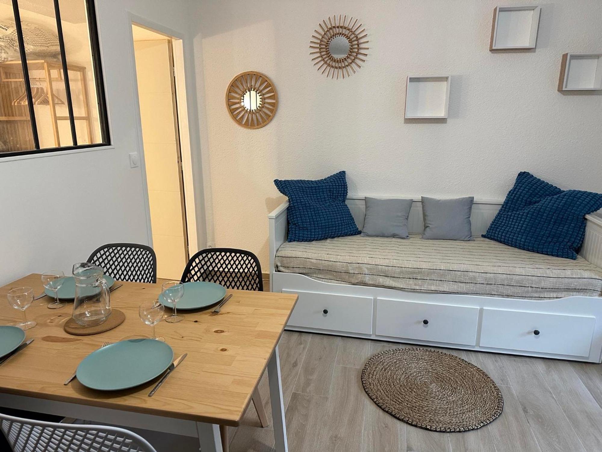 Appartement Climatise Avec Chambre Et Parking Privatif Locations Vld Camargue Saintes-Maries-de-la-Mer Exterior photo