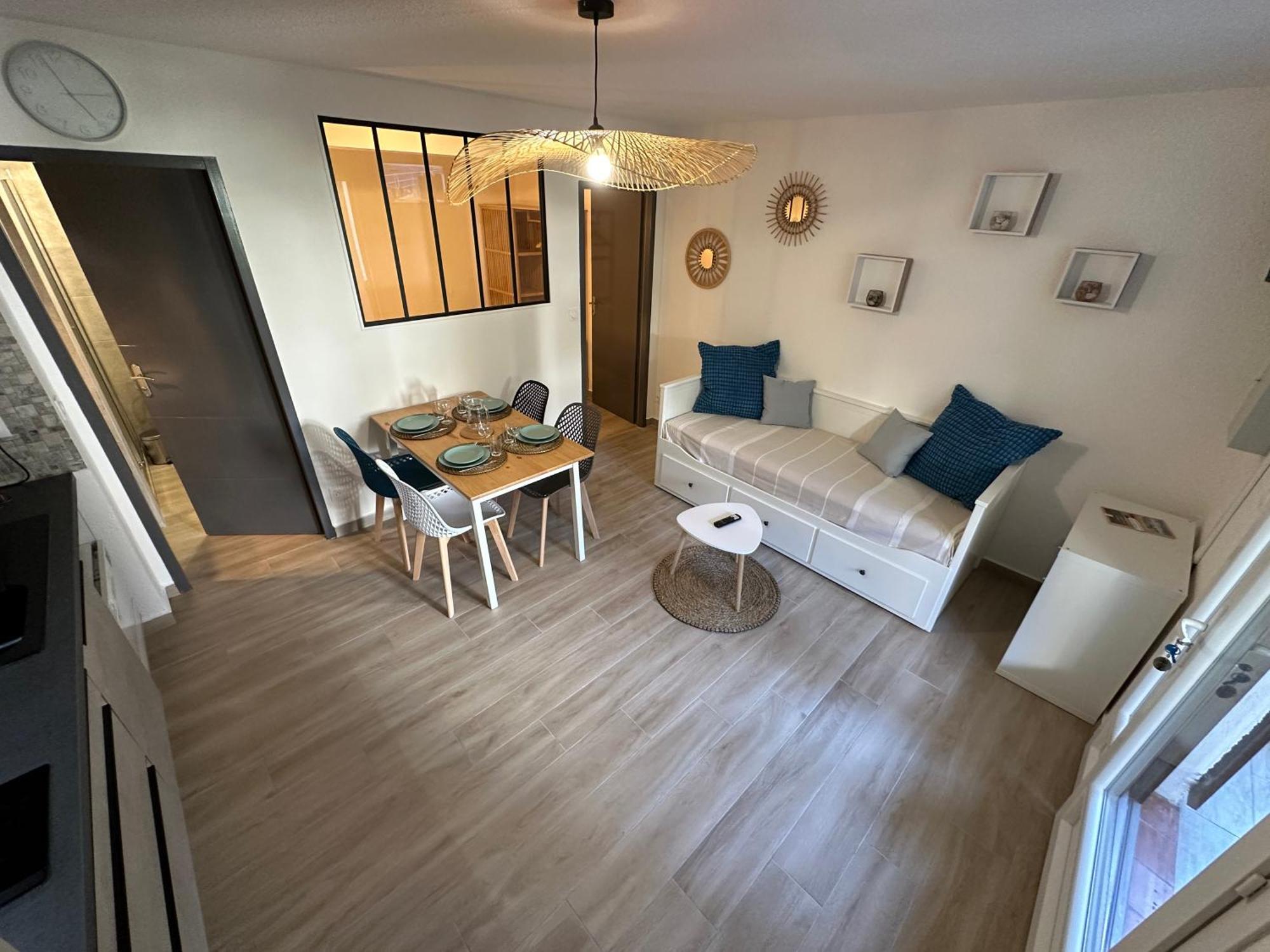 Appartement Climatise Avec Chambre Et Parking Privatif Locations Vld Camargue Saintes-Maries-de-la-Mer Exterior photo